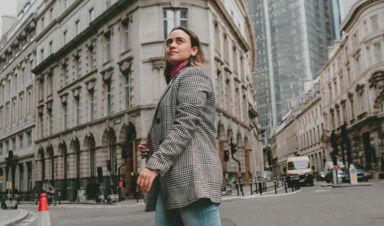 O seu concorrente não está na sua rua. Está no mundo.